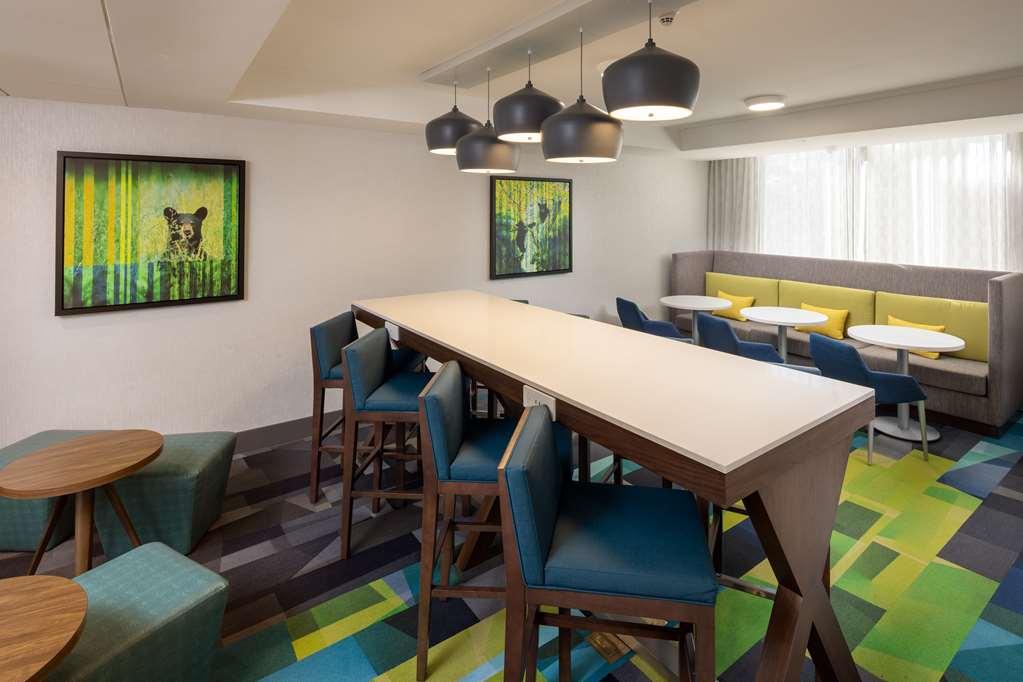 Hampton Inn Asheville-Tunnel Road Restaurant photo