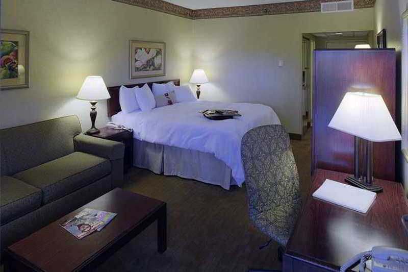 Hampton Inn Asheville-Tunnel Road Room photo